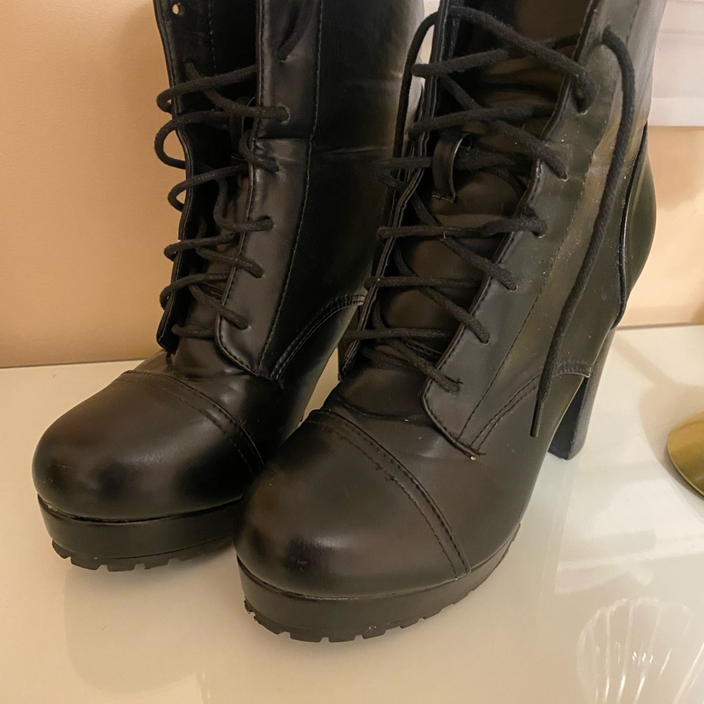 Black Lace-Up Women's Boots